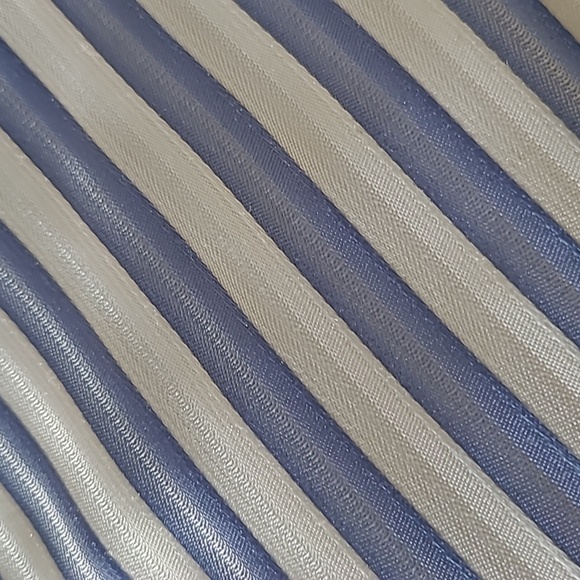 GEOFFREY BEENE Blue Patterned Silk Tie - Picture 2 of 5